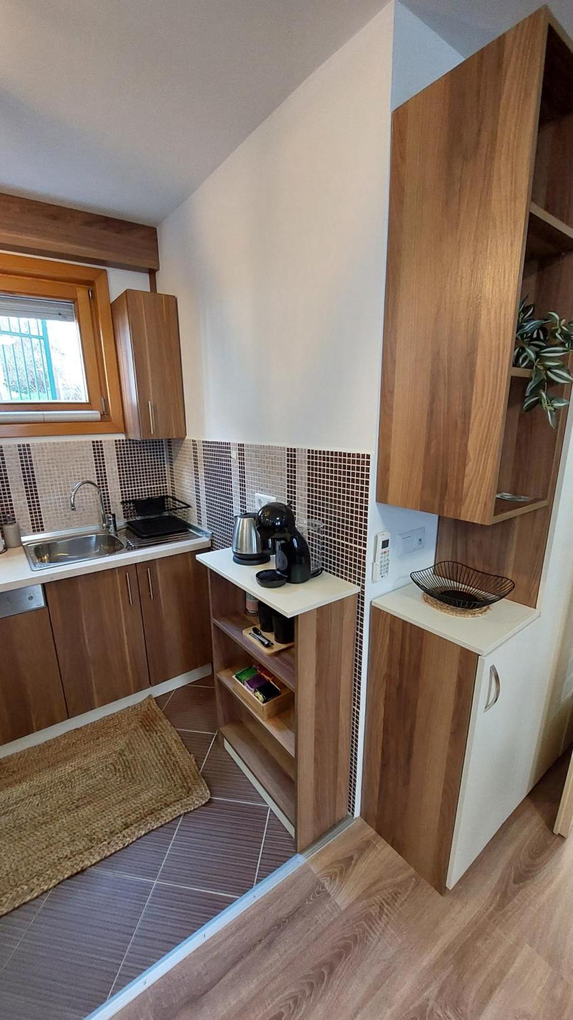 Joy - Free Parking In A Private Garage! Apartment